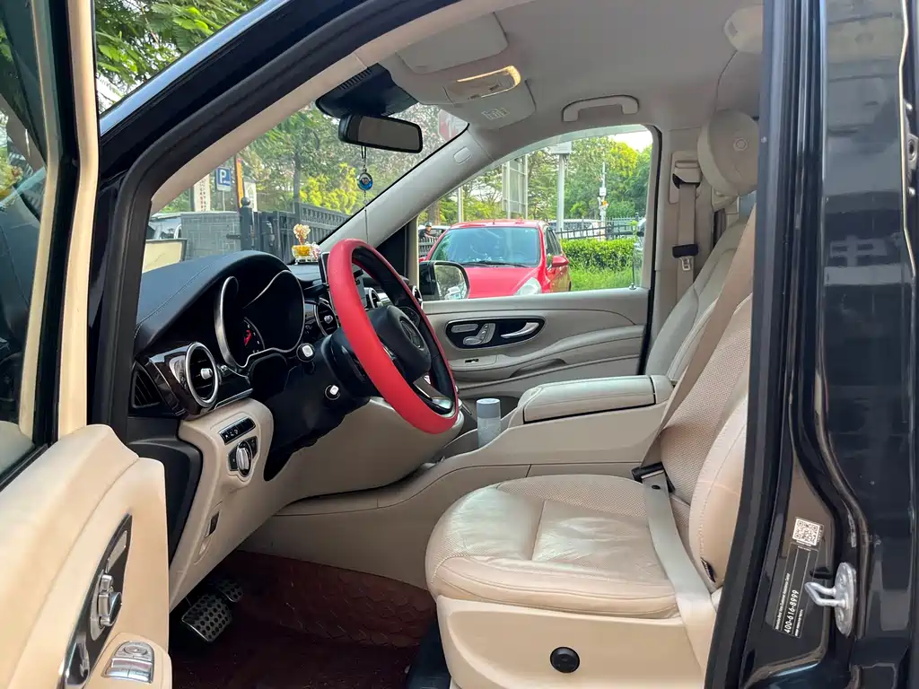 Mercedes-Benz V-Class — миниатюра 9