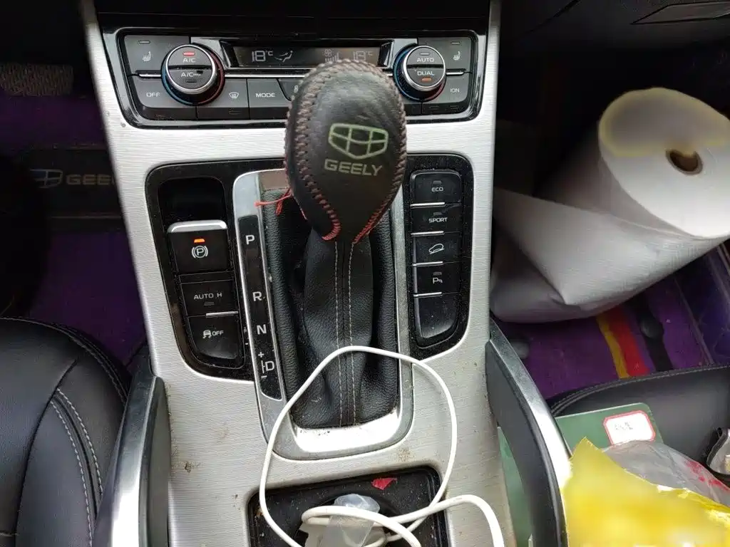 Geely Boyue — миниатюра 7