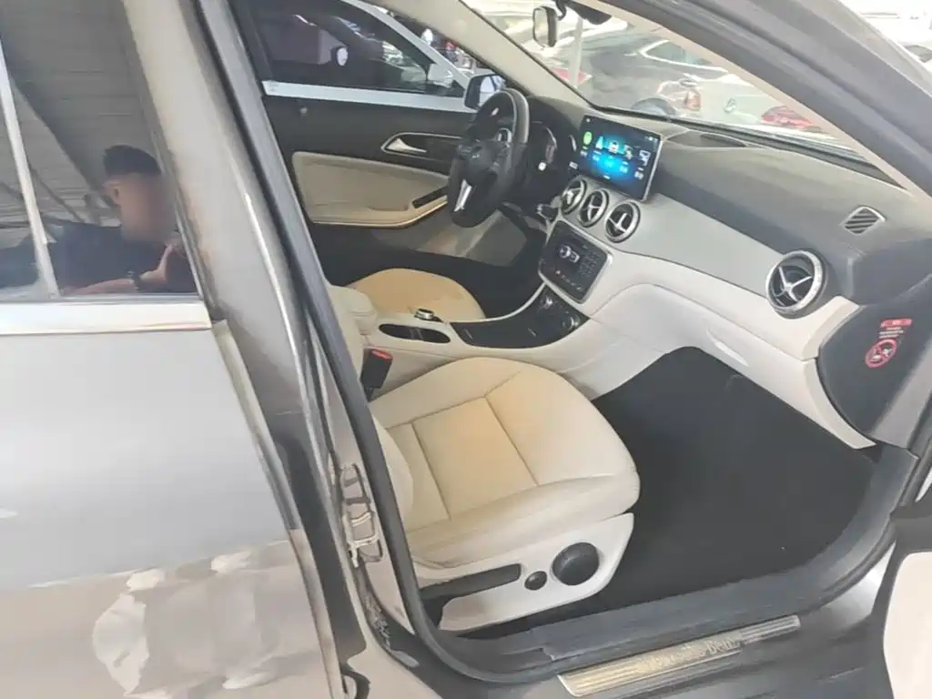 Mercedes-Benz GLA — миниатюра 25