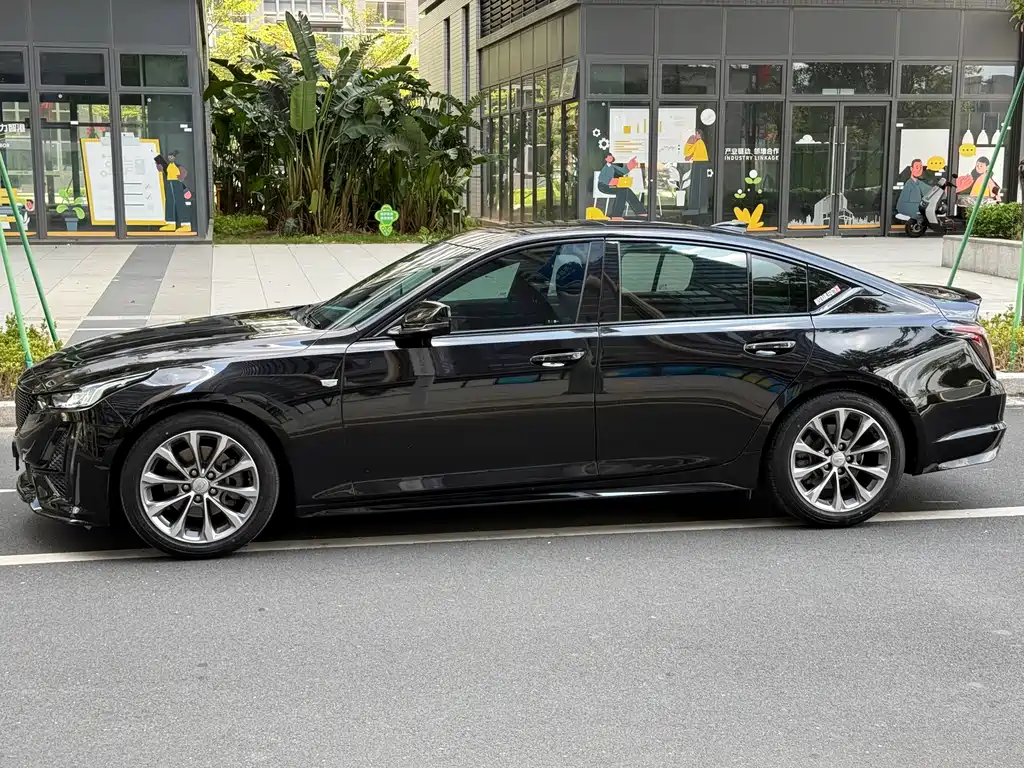Cadillac CT5 — миниатюра 14