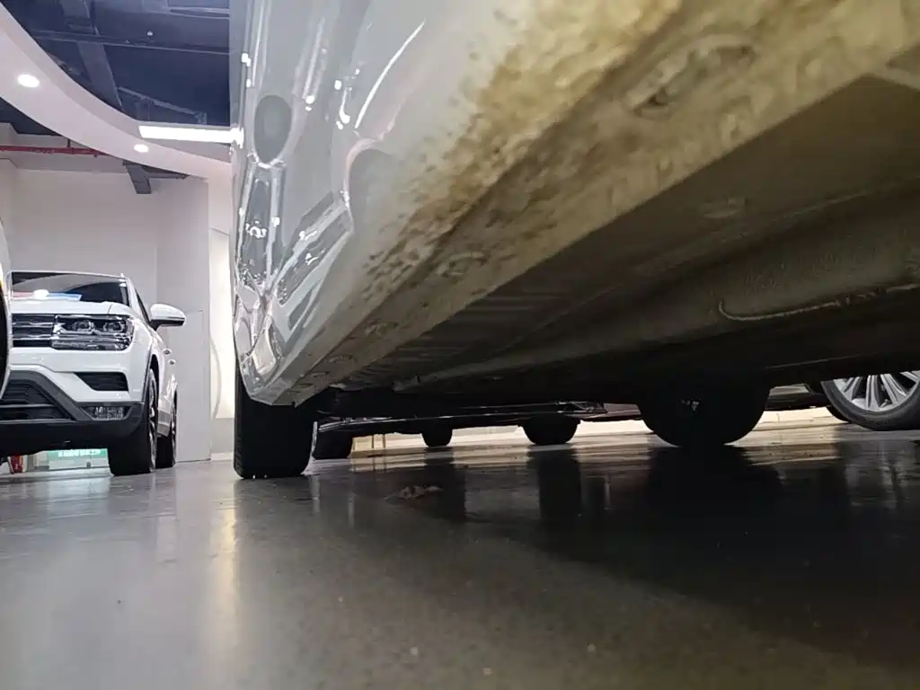 Roewe i5 — миниатюра 20