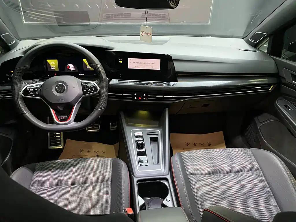 Volkswagen Golf GTI — миниатюра 5