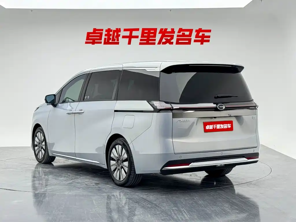 GAC Motor 传祺E8 PHEV — миниатюра 5