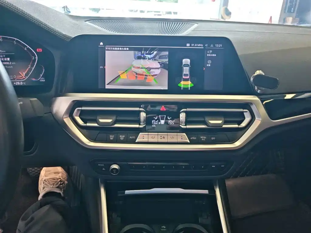 BMW 3 Series — миниатюра 13