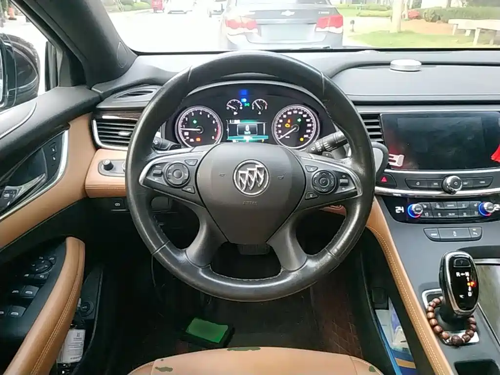 Buick LaCrosse — миниатюра 11