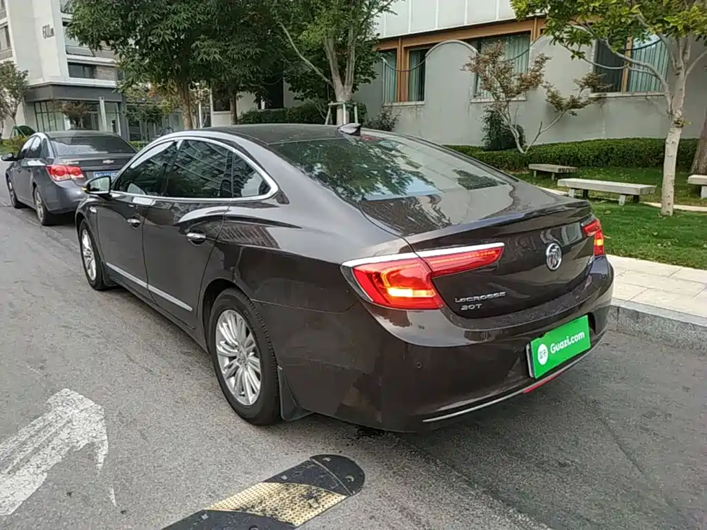Buick LaCrosse — миниатюра 5