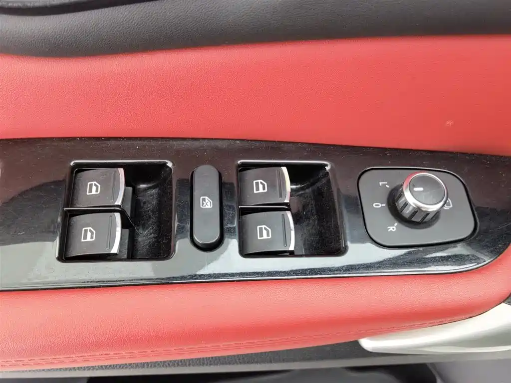 Haval H1 2016 1.5L MT Luxury