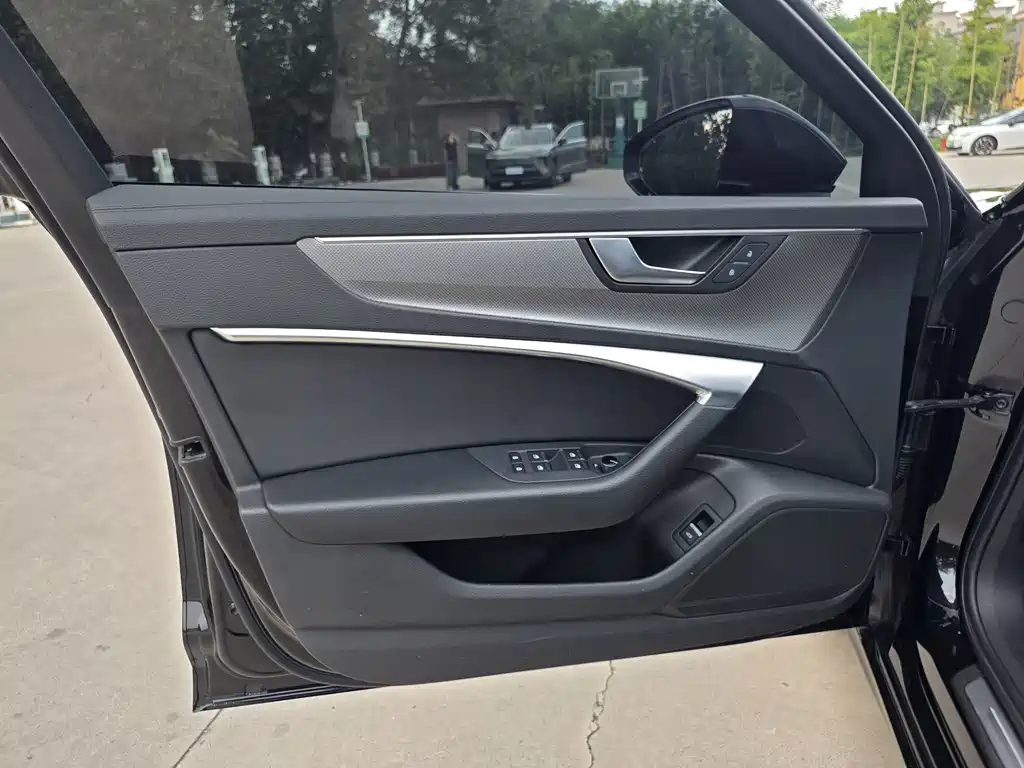Audi A6L — миниатюра 7