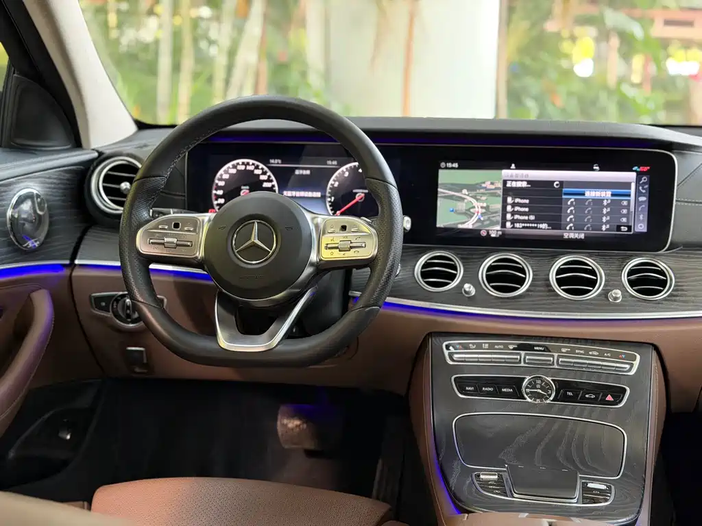 MERCEDES-BENZ E CLASS