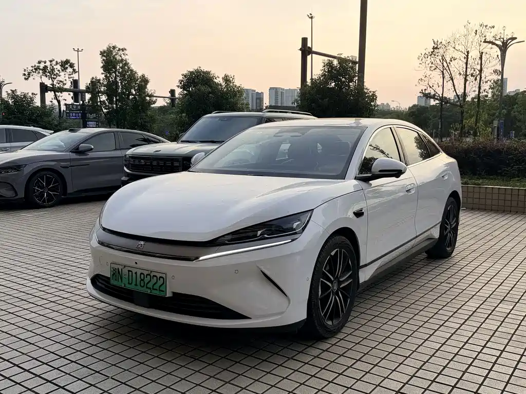 BYD Qin L
