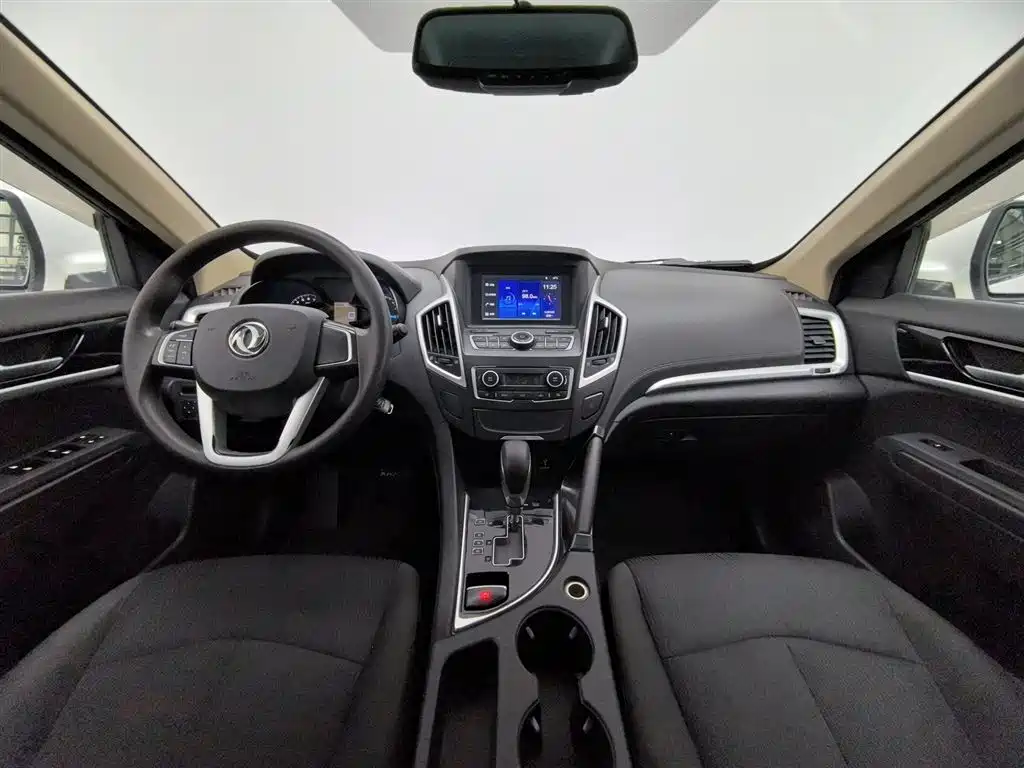 Dongfeng AX7 2015 2.0L AT