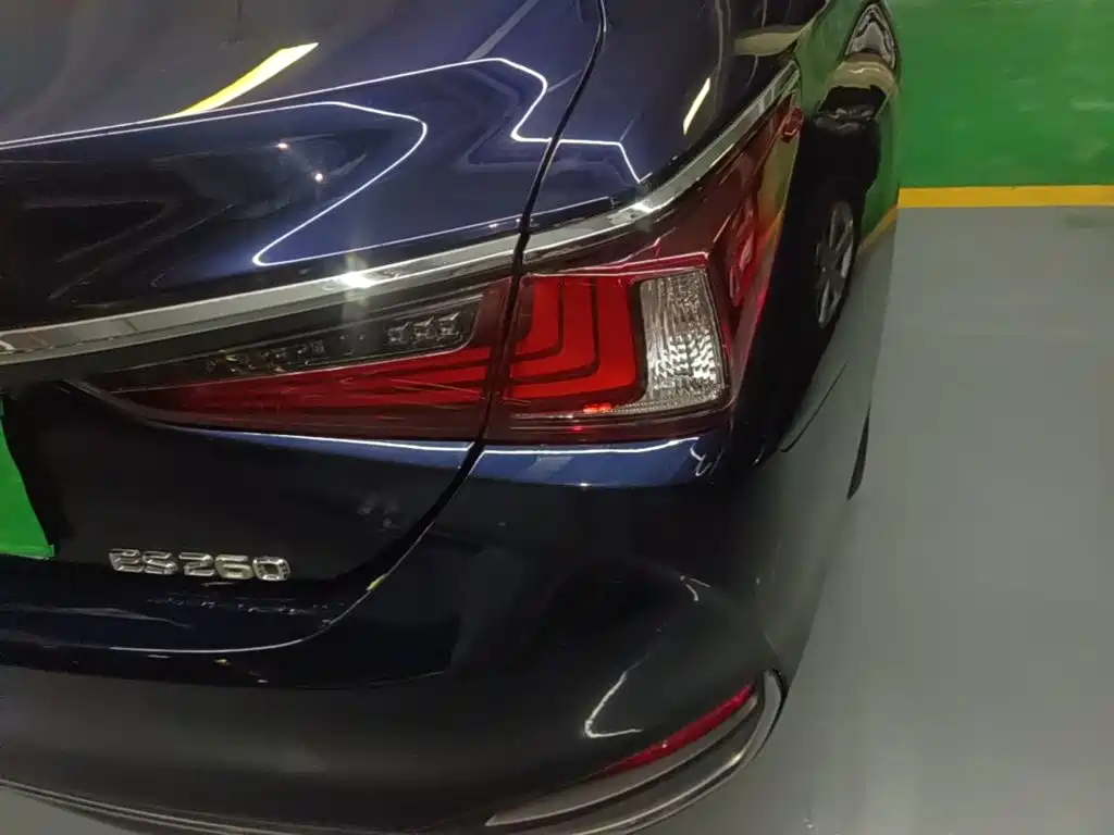 Lexus ES — миниатюра 8