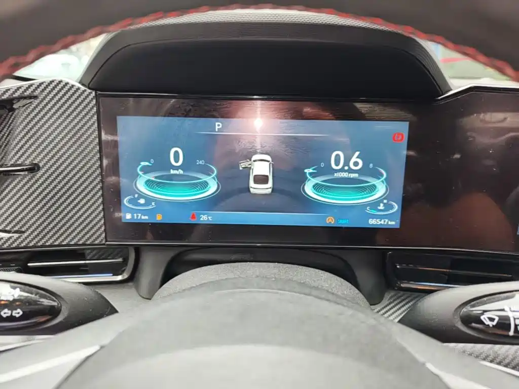 Hyundai Elantra — миниатюра 12