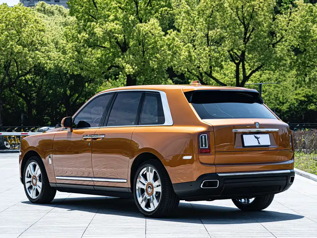 Rolls-Royce Cullinan 2024 мест
