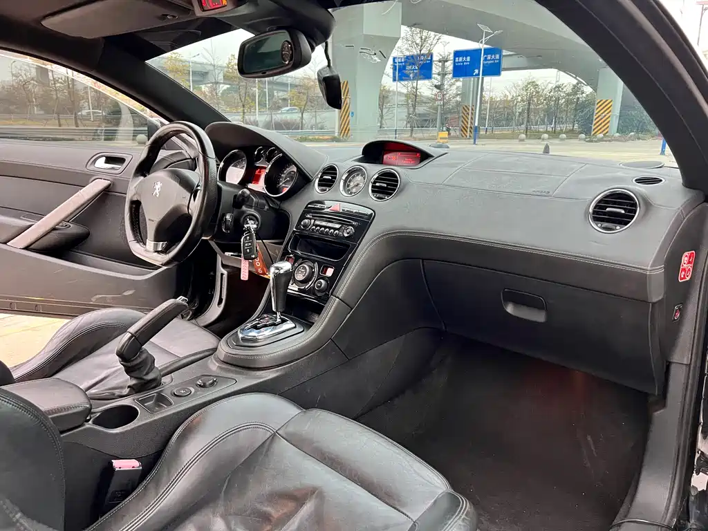 Peugeot RCZ 2011 1.6T Fashion