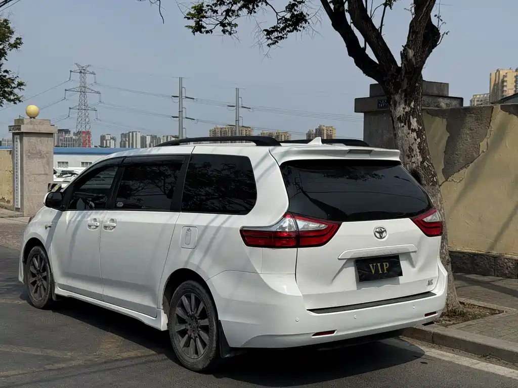 Toyota Sienna 2015 3.5L L