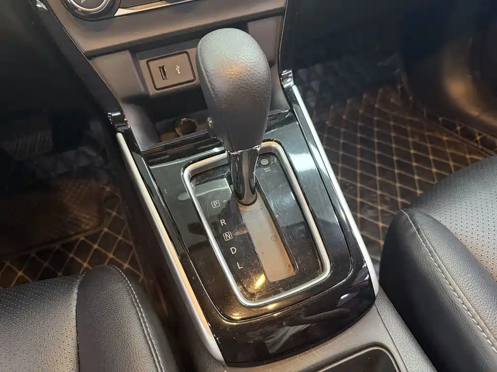 Nissan Sylphy — миниатюра 10