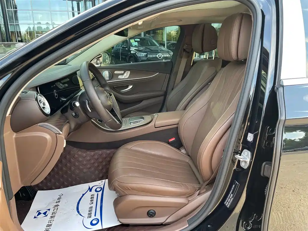 Mercedes-Benz E-Class — миниатюра 6