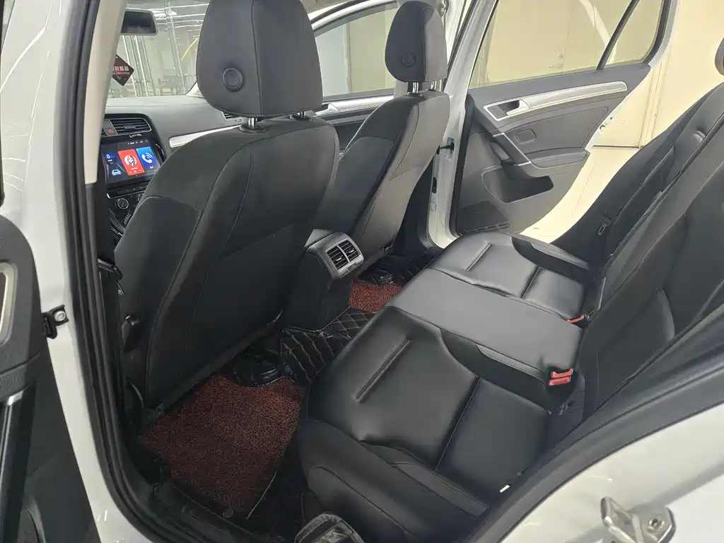 Volkswagen Golf 2018 1.6L AT Comfort