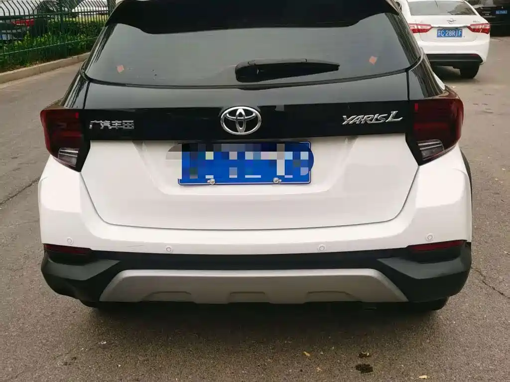 Toyota Yaris L — миниатюра 8