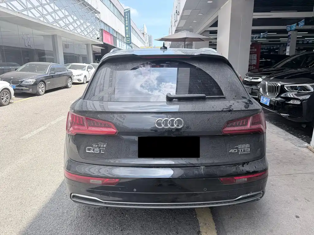 Audi Q5L 2018 40 TFSI Fashion V