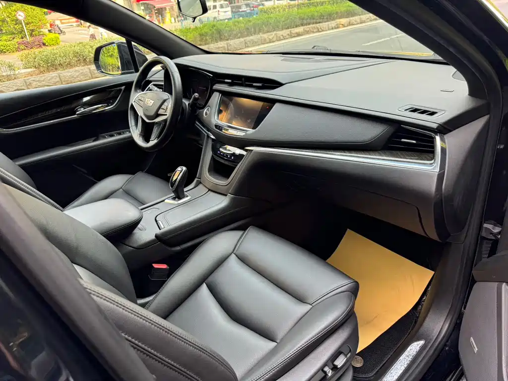 Cadillac XT5 — миниатюра 9