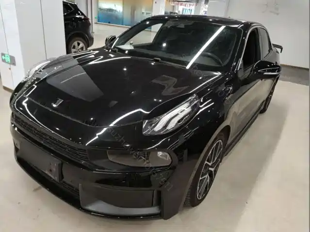 2021 Lynk & Co 03