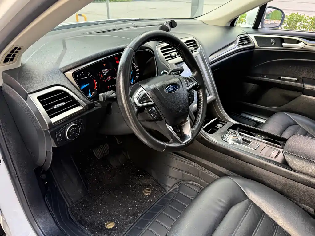 Ford Mondeo — миниатюра 10