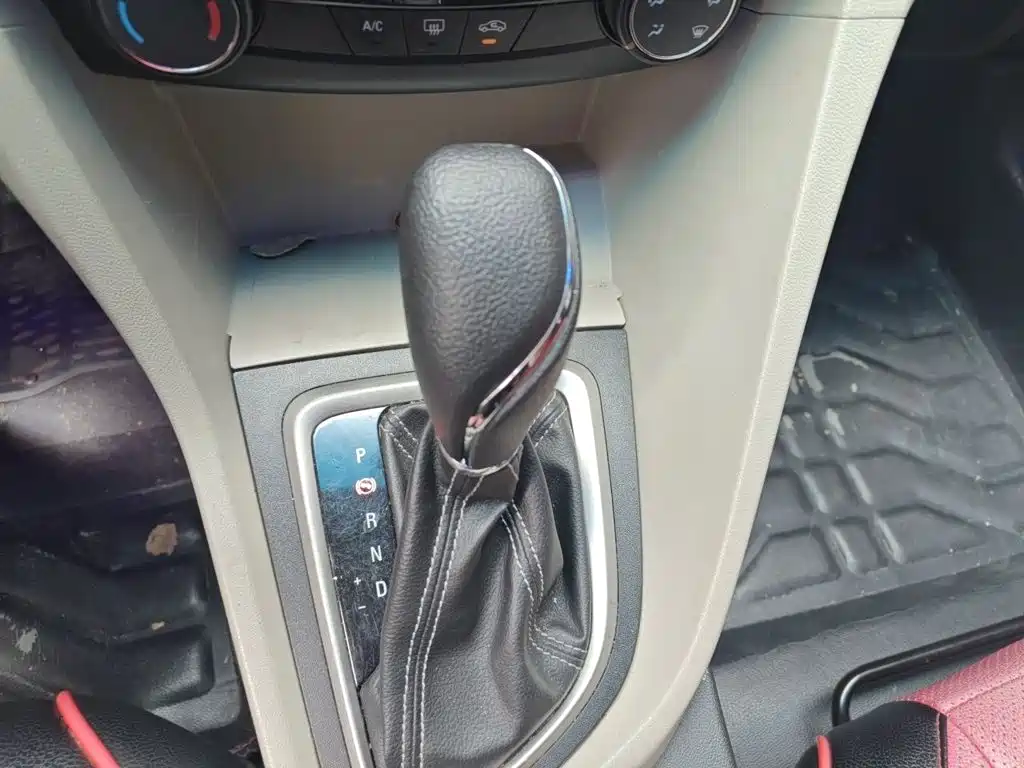 Buick Excelle — миниатюра 7