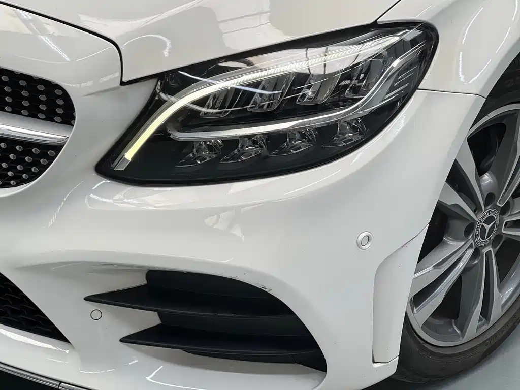 Mercedes-Benz C-Class — миниатюра 3