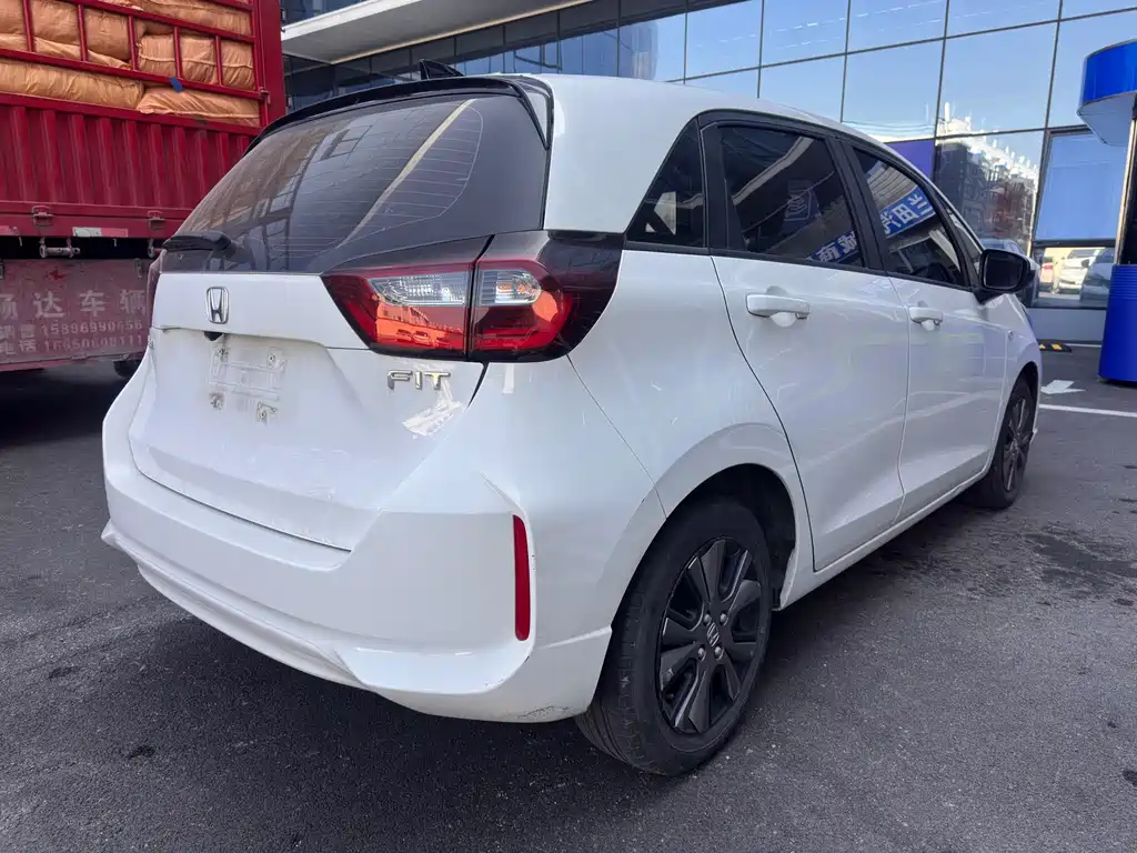 Honda Fit — миниатюра 13