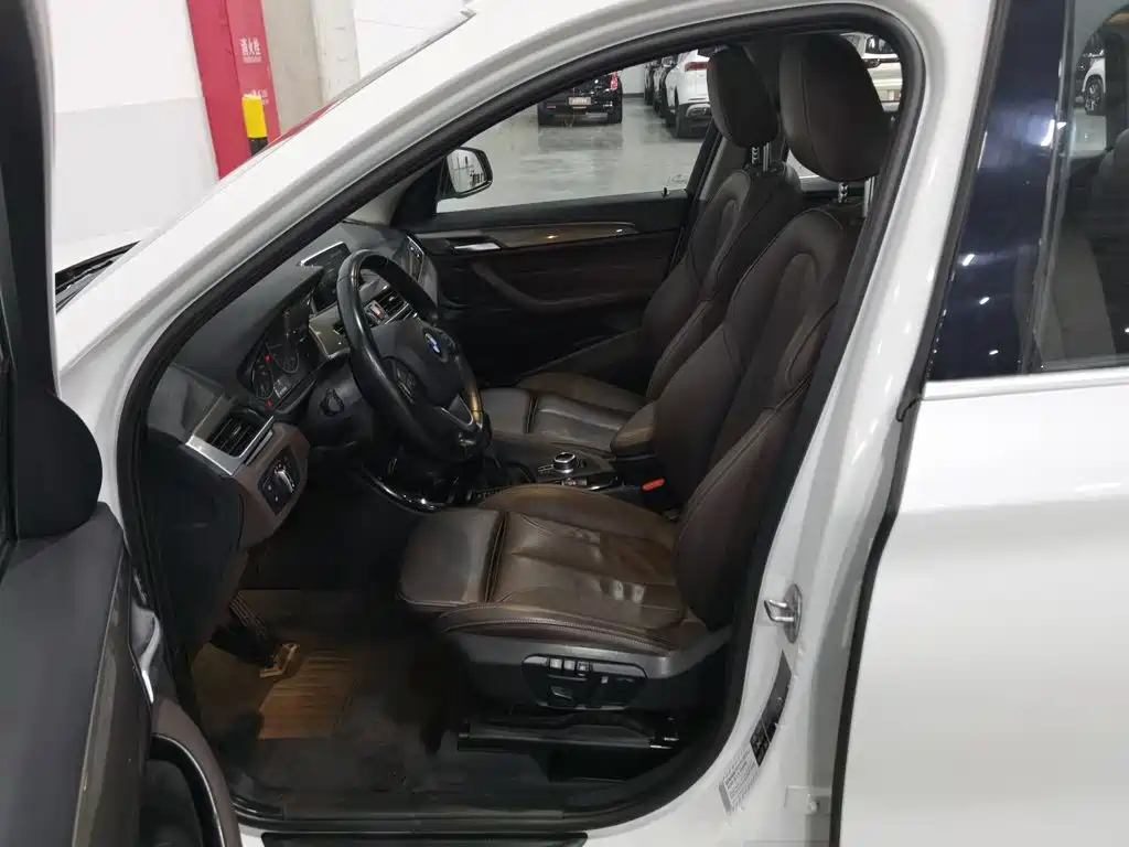 BMW X1 — миниатюра 10