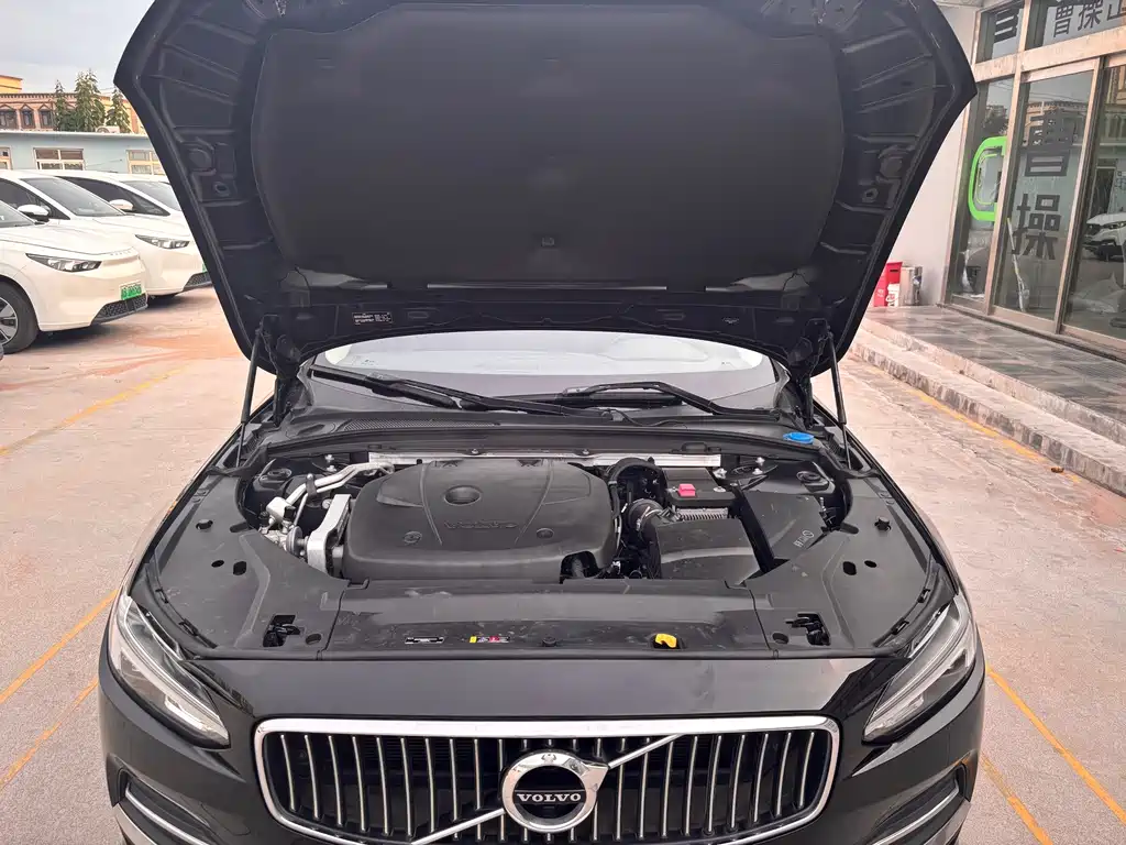 Volvo S90 — миниатюра 17