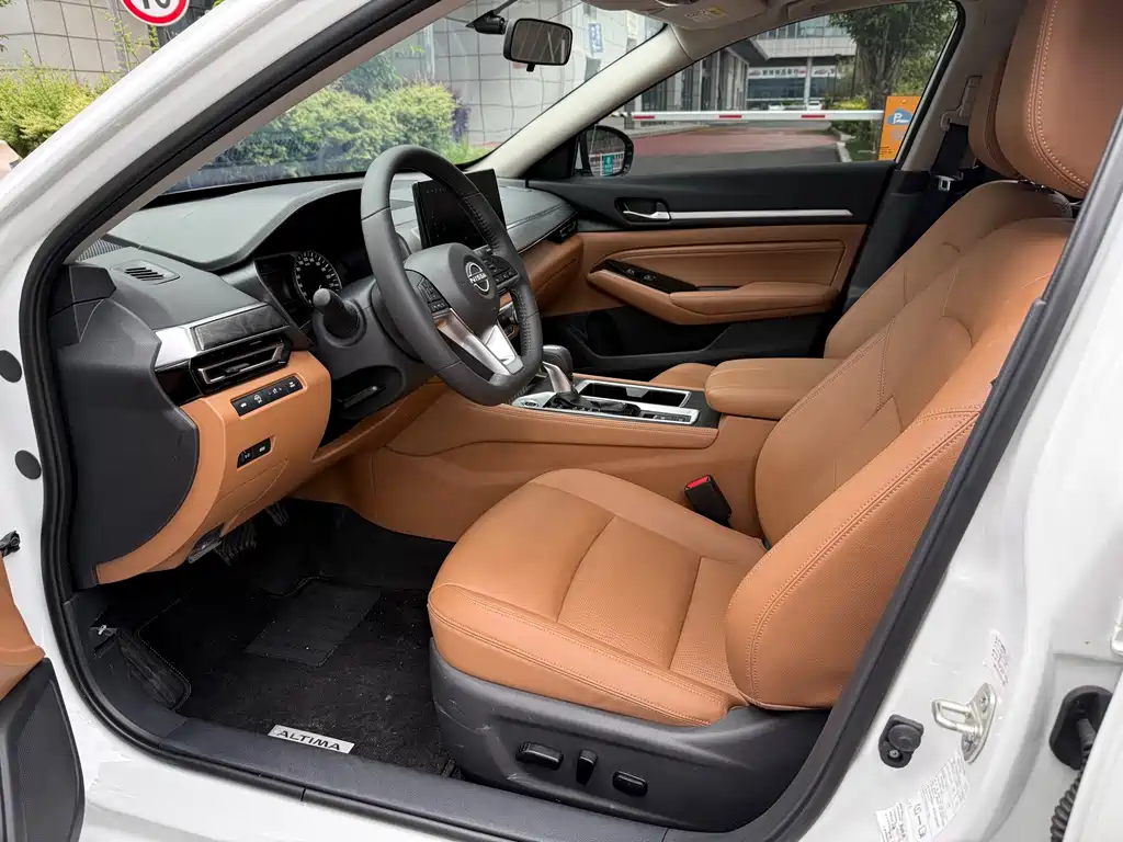 Nissan Teana — миниатюра 7