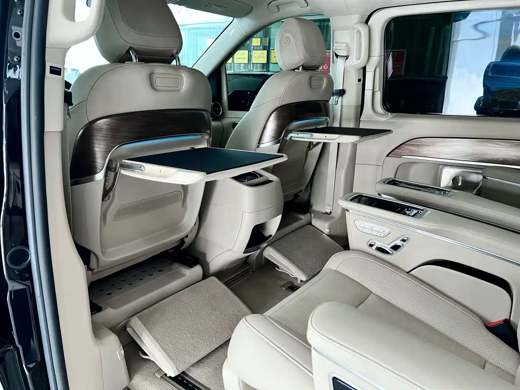 Mercedes-Benz V-Class — миниатюра 20