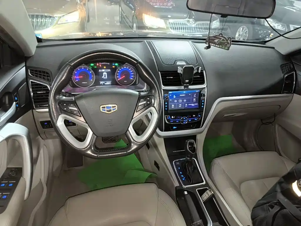 Geely Emgrand — миниатюра 10