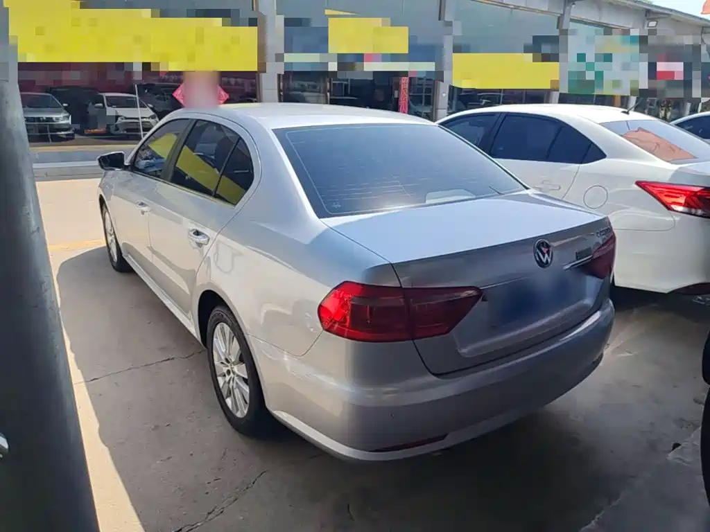 Volkswagen Lavida 2013 1.6L MT Comfort
