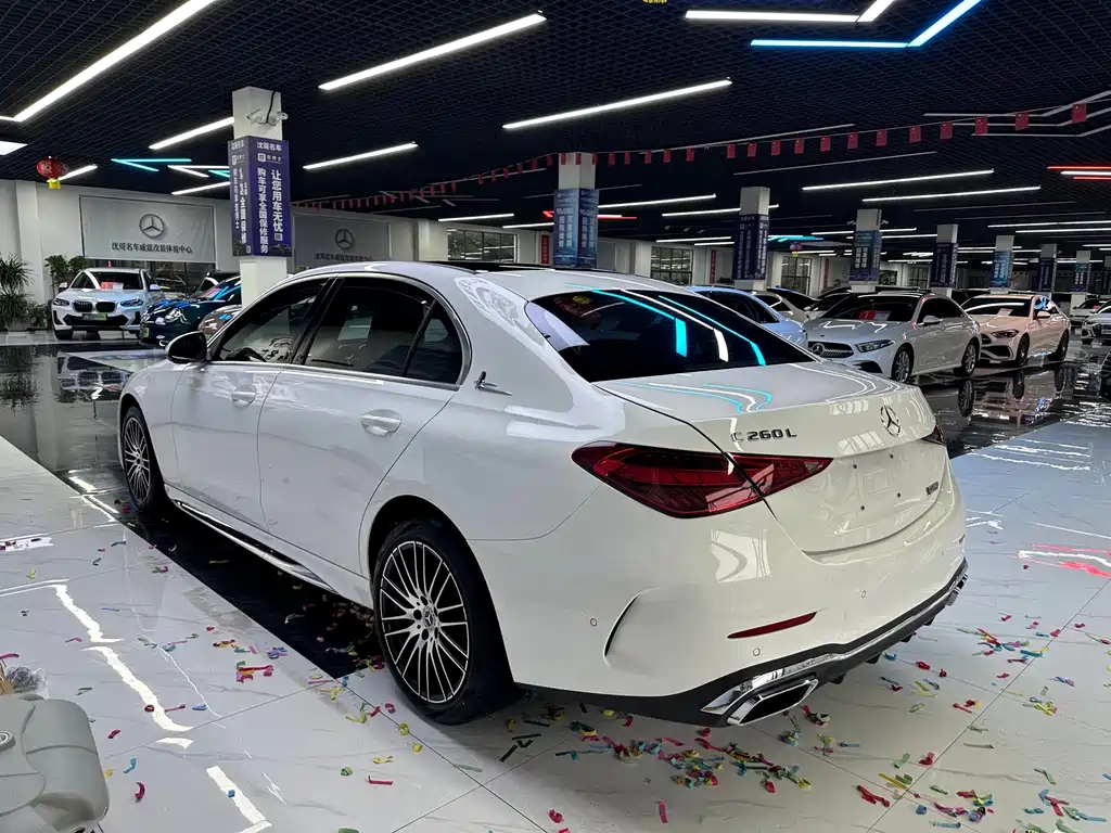 Mercedes-Benz C-Class — миниатюра 7
