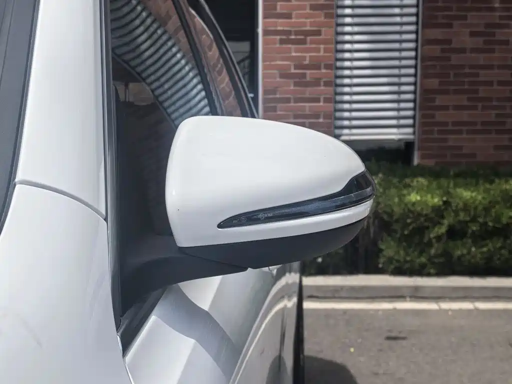 Mercedes-Benz EQB — миниатюра 14