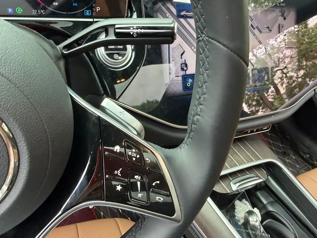Mercedes-Benz E-Class — миниатюра 10