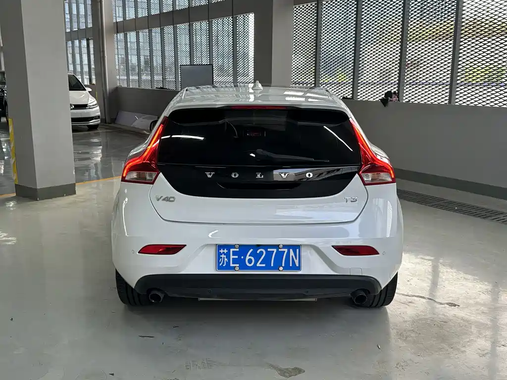 Volvo V40 — миниатюра 7