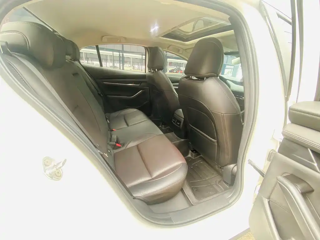 Mazda 3 Axela — миниатюра 6