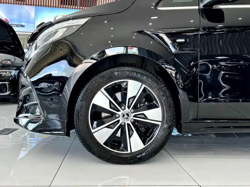 Mercedes-Benz V-Class — миниатюра 31