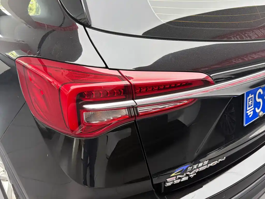 Buick Envision Plus — миниатюра 6