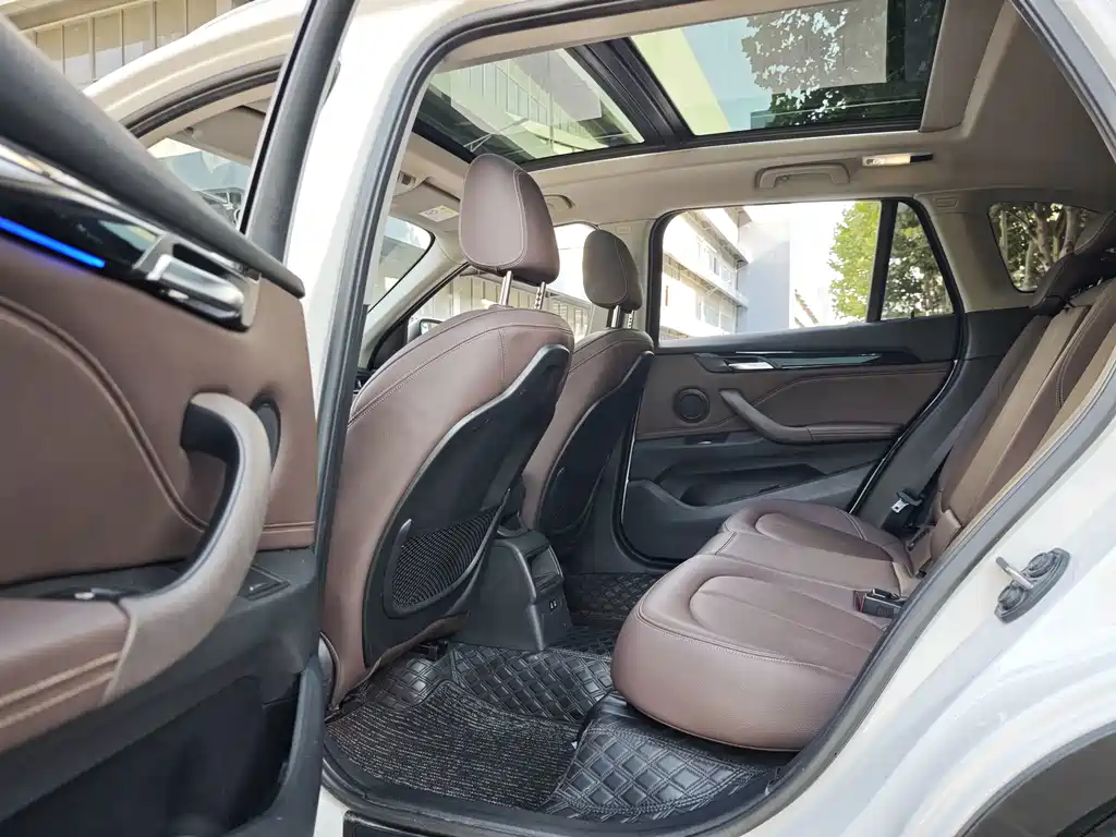 BMW X1 — миниатюра 7