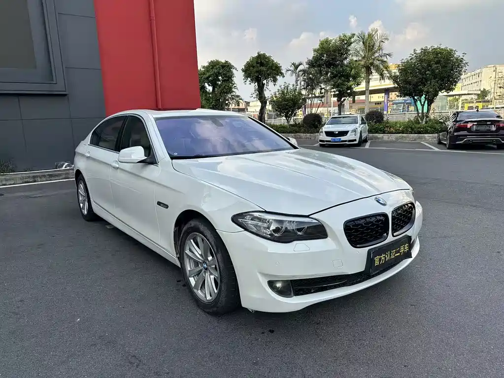 BMW 5 Series — миниатюра 3