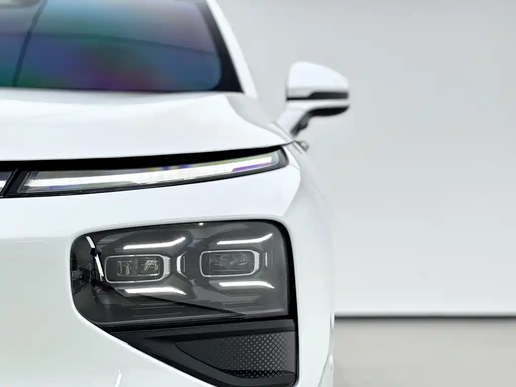 XPeng G9 — миниатюра 11