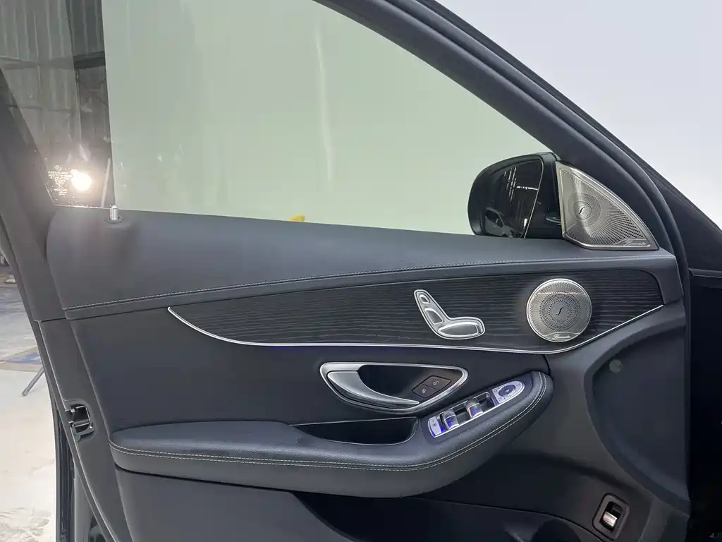 Mercedes-Benz C-Class — миниатюра 18