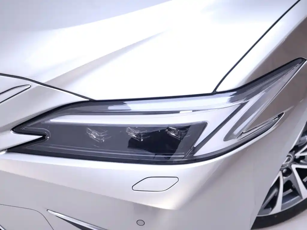 Lexus ES — миниатюра 4
