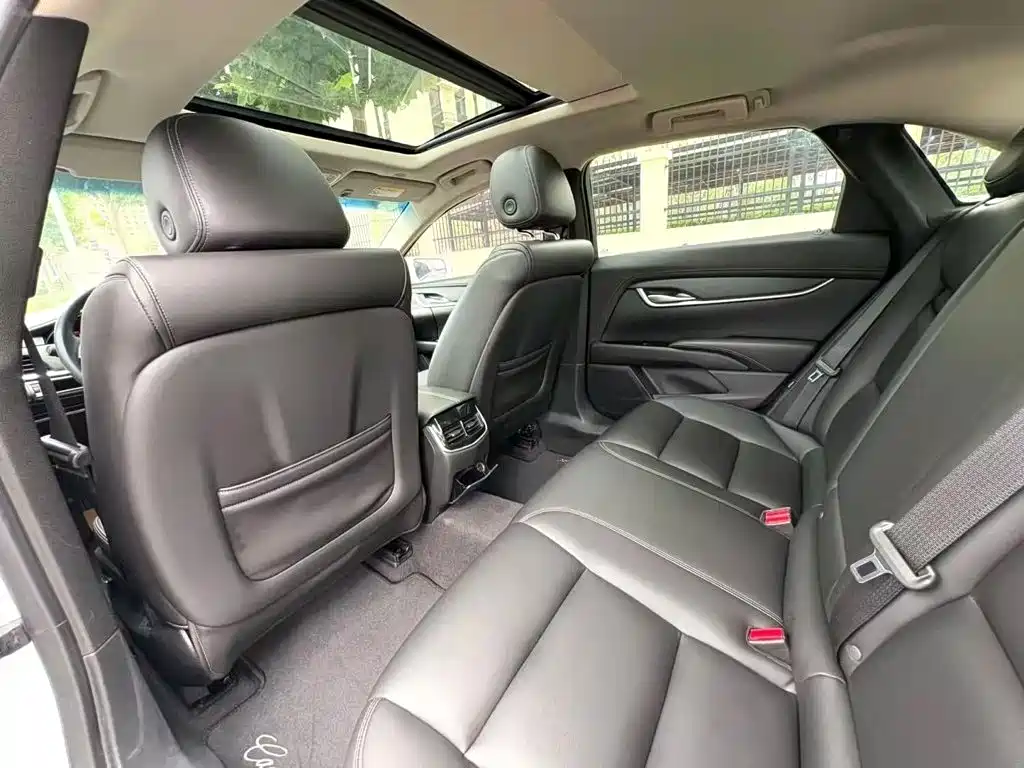 Cadillac XTS — миниатюра 5